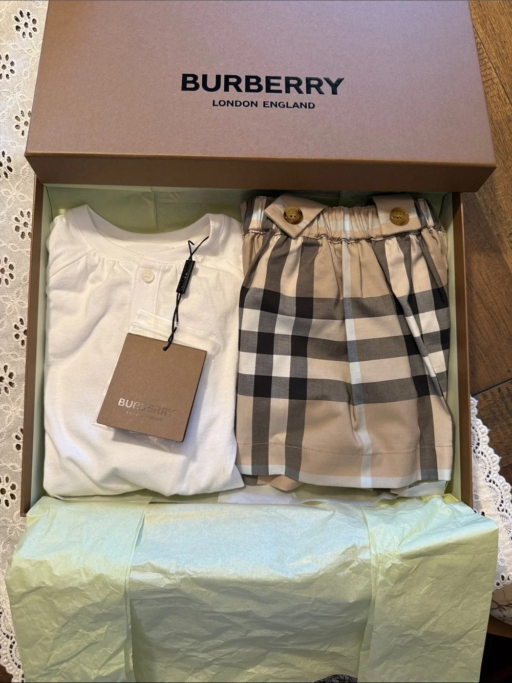 Burberry Baby Pale Sand Check Milu 2 piece set 6M NWT with box